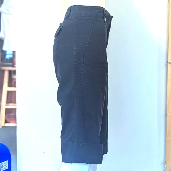 Dockers Mid-rise Curvy capris - Picture 2 of 4